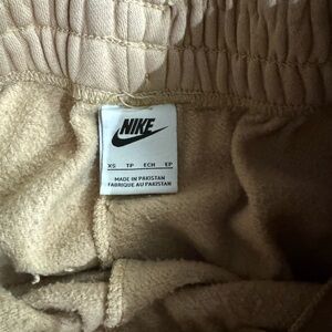 Brown Nike sweatpants Size xs